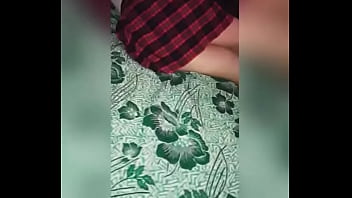 Preview 1 of Incest Caption Mom Son Picture - Se Mete al Cuarto de Colegiala y le Mete el Dedo en el CULO Cuando Est&aacute_ Acostada Y Vean lo que Pasa! Mexicanas Calientes!
