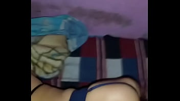 Preview 2 of Vz Zkj - En cuatro con la tanga puesta