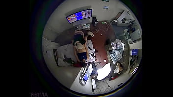 Preview 4 of Pinay Ofw Fucked By His Boss - Corno instala c&acirc_mera de seguran&ccedil_a e descobre o que sua esposa faz enquanto ele sai