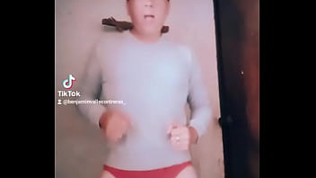 Preview 1 of Tkw Iraq Lagi Sange Berat - Bad boy