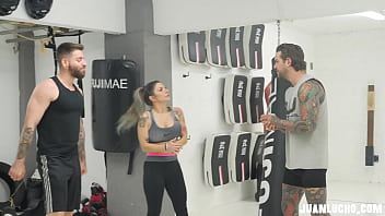 Preview 1 of Hotel Fucm - GYM SERIES VICIO EN LOS VESTUARIOS Parte 1