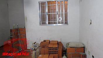Preview 1 of Video Sexy Bpp - Pedreiro se deu bem na obra ,  pegou a novinha irm&atilde_ da patroa e a rebocou toda de porra