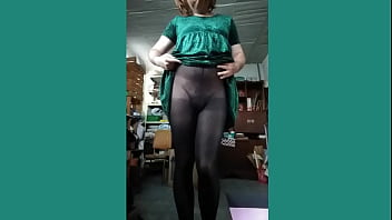 Preview 1 of Xxx Desi Bhabi 2018 Ses - Travesti con vestido verde