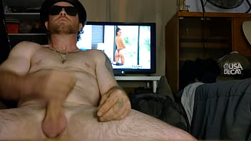 Preview 3 of Polies Sex - Horny after work cock tug