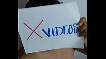 Preview 1 of Walk With Bottle In Pussy - V&iacute_deo de verificaci&oacute_n