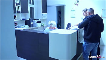 Preview 1 of Shooll Sexxsual Cina - Deutsche Krankenschwester von 2 Typen zum Dreier Sex in Praxis ausgetrickst