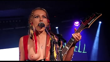 Preview 4 of Delhi Gb Road Sex Video - Here&#039_s A Random Female Rocker With One Of Her Titties Out