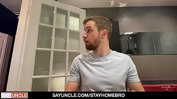 Preview 1 of Arab Granny Porn - Male Nurse Showers Patient Thyle Knoxx To Prepare Him For Protein Injection