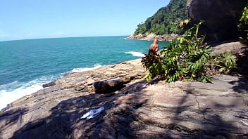 Preview 2 of Honeymoon First Night Porn - Largados e pelados porno !!!  Ilha  Fernando De Noronha  Brazil . Paty Bumbum - Alex Lima Completo No Red