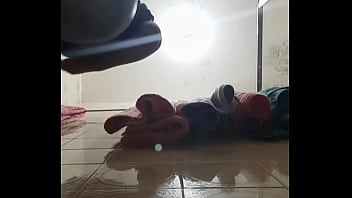 Preview 2 of Bang Bros Hd Porn - Tirando a roupa no banheiro
