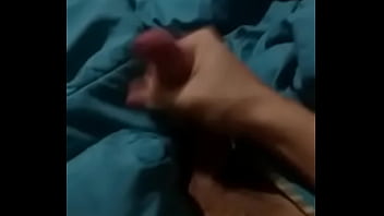 Preview 2 of Leg Shakininh - Novinho safado gozando antes da escola