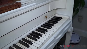 Preview 1 of Fresh Sixey - Teen Step Sister Plays Piano While I Play Her- Vivian taylor