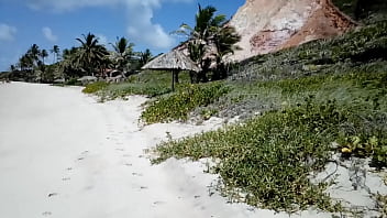 Preview 2 of Two Girl Sex Mom - Clara Brazil peladinha na praia deserta