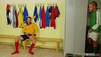 Preview 1 of Bangladashy Xxx Video Com - Sporty twink sucks and rides cock bareback