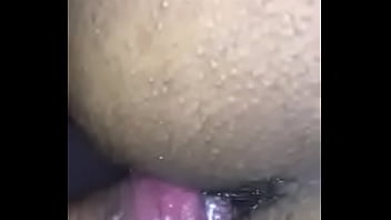 Preview 1 of Skinny Girl Gets Horse Cock - Gemendo no pelo !