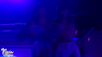 Preview 2 of Natasha Malkova 1080p - Damos rico lesbian en club swinger Guadalajara junto con mi novia
