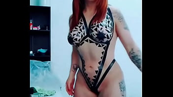 Preview 2 of Short Hair Nal - Ense&ntilde_ando mini traje