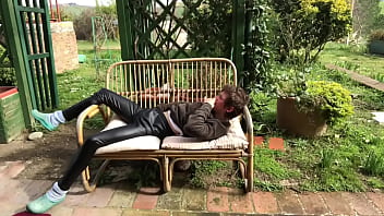 Preview 3 of Xnxx Nha Tro - Smoking in leather pants