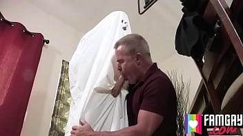 Preview 3 of Fullhd Hindi Bf - Grandpa&#039_s Ghost Costume Joslyn James,  Marcus London