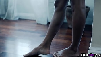 Preview 2 of Wlod Big Panig - Horny teen Scarlit Scandal seduces the delivery guy and wants him to fuck her