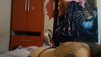 Preview 1 of Gym Porm - Puta besando la verga