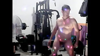 Preview 2 of Mom Shits On Son - Muy intenso en el gimnasio.