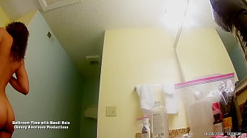 Preview 3 of Www Xxx 555 - Bathroom Time With Naudi Nala