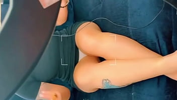 Preview 1 of Cfnm Public Happy End Massage - Aquela suruba gostosa e safada com minha amiga e um pauzudo safado que gozou na minha buceta