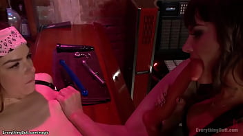 Preview 3 of Wwwwxxxeee - Dyke biker rimmed and anal fisted