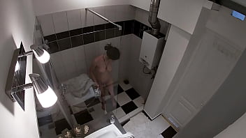 Preview 3 of Sorceress Diaporama - HIDDEN CAM - Spying my step sister in the shower