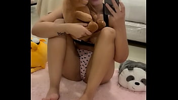 Preview 1 of Suck His Ass - Mueve tus piecitos ursinho.... Instagram boliviana.mimioficial