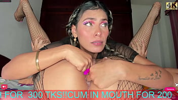 Preview 3 of Girls Is Ling - Hot latina lesbian licking her friends pussy hard
