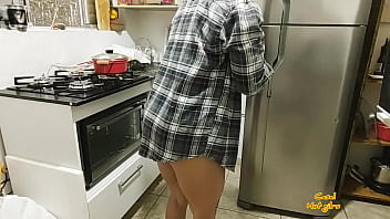 Preview 3 of Smahl Tits - Depois da foda, assaltar a geladeira &eacute_ maravilhoso