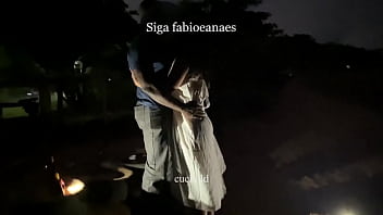 Preview 3 of Japanese Humiliation Lesbian - Trecho inicio. Dogging interracial na praia para o Motel Hotwife branquinha com o amigo Neg&atilde_o corno filmando (BBC)