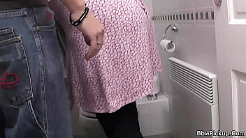 Preview 3 of Asean Teen Sex - BBW is picked up and fucked in the restroom