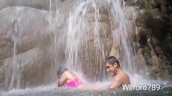 Preview 3 of Desi Seal Pack Indian Girls Fuck - Estaba de paseo y conoc&iacute_ a esta linda chica,  la combinaci&oacute_n perfecta,  un sitio paradis&iacute_aco y una cogida espectacular