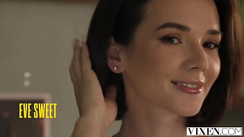 Preview 1 of Kurd Anal Sex - VIXEN Con Artist Eve Sweet Uses Her Femme Fatale Charms To Plan Heist
