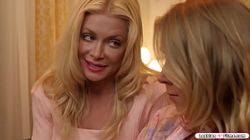 Preview 1 of 2018 New Hot Xxxx - Busty blonde milf facesits her neighbor