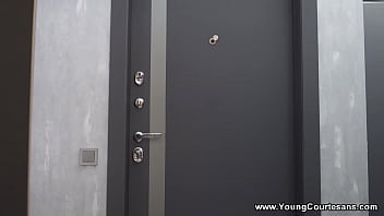 Preview 2 of Banheiro Motel - Young Courtesans - Teen courtesan Nasty sex up close
