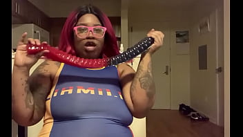 Preview 2 of Weak Men Fuck Strong Wemon - Suck Dat Worm Bitch !!