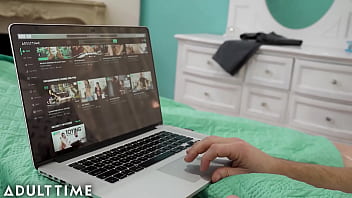 Preview 1 of Xxx In Pub - ADULT TIME PAWG Girlfriend Wants Get Fucked In The Ass