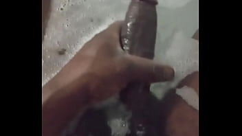 Preview 1 of Mamy Porno - Tub tug
