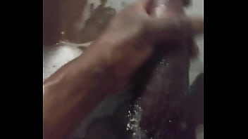 Preview 4 of Mamy Porno - Tub tug