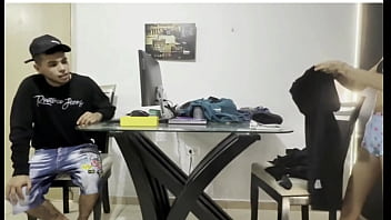 Preview 1 of Show Pussy Booty - Estaba un poco extrezado y la cachonda de mi hermanastra me da una buena follada HISTORIA COMPLETA