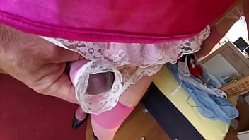 Preview 2 of Sadse Ktrnak Xxxvi - Crossdresser mit rosa Schamhaaren