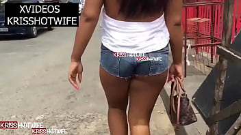 Preview 3 of Mamay Papa - Kriss Hotwife Andando Na Rua Toda Gostosa De Shortinho Com a Polpa Da Bunda Mostrando