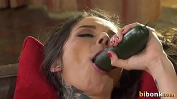 Preview 1 of Giao L U Ho C Mua Video L I Zalo - Bisex dudes 3way fuck slut