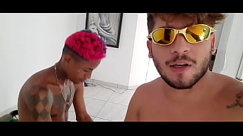 Preview 1 of Nih Toots - Dois novinho Hetero