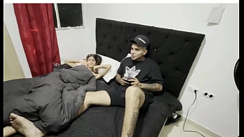 Preview 1 of Jamie Huxley Porn - Despierto y la cachonda de mi hermanastra quiere mi leche desde la ma&ntilde_ana HISTORIA COMPLETA