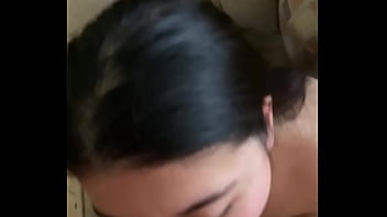 Preview 2 of Porn Videos Pussy Licking - Latina sucking dick/ Latina mamando pene